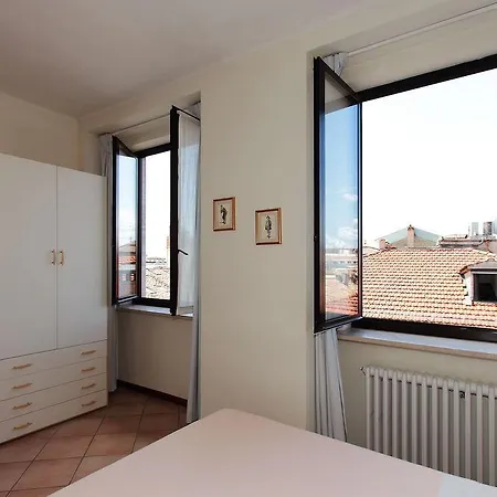 Residenza Cavour 3* 帕爾馬