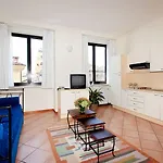 Residenza Cavour 3* Парма