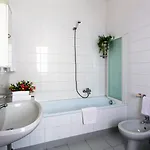 Residenza Cavour 3* Парма