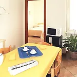 Residenza Cavour Апарт-отель Парма
