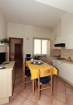 Residenza Cavour Apartmanhotel Parma